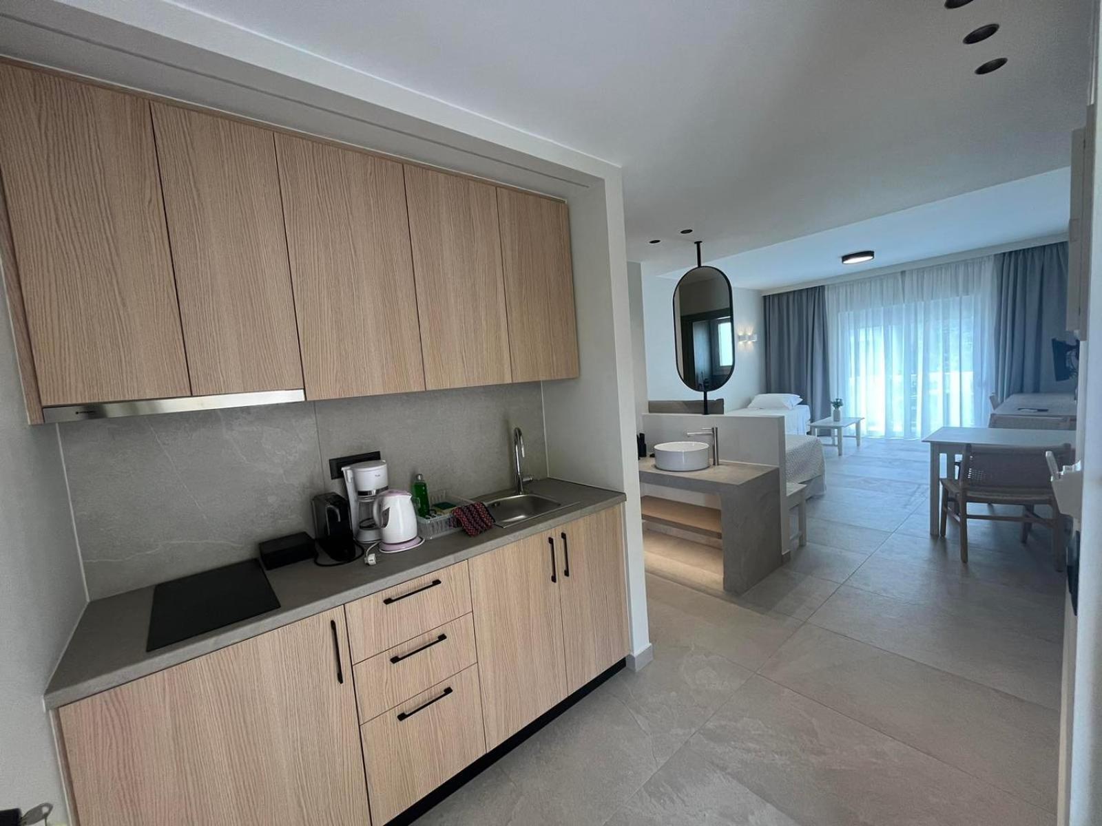 Mediterranean Sea Top Floor ปาไลโอโกรา ภายนอก รูปภาพ