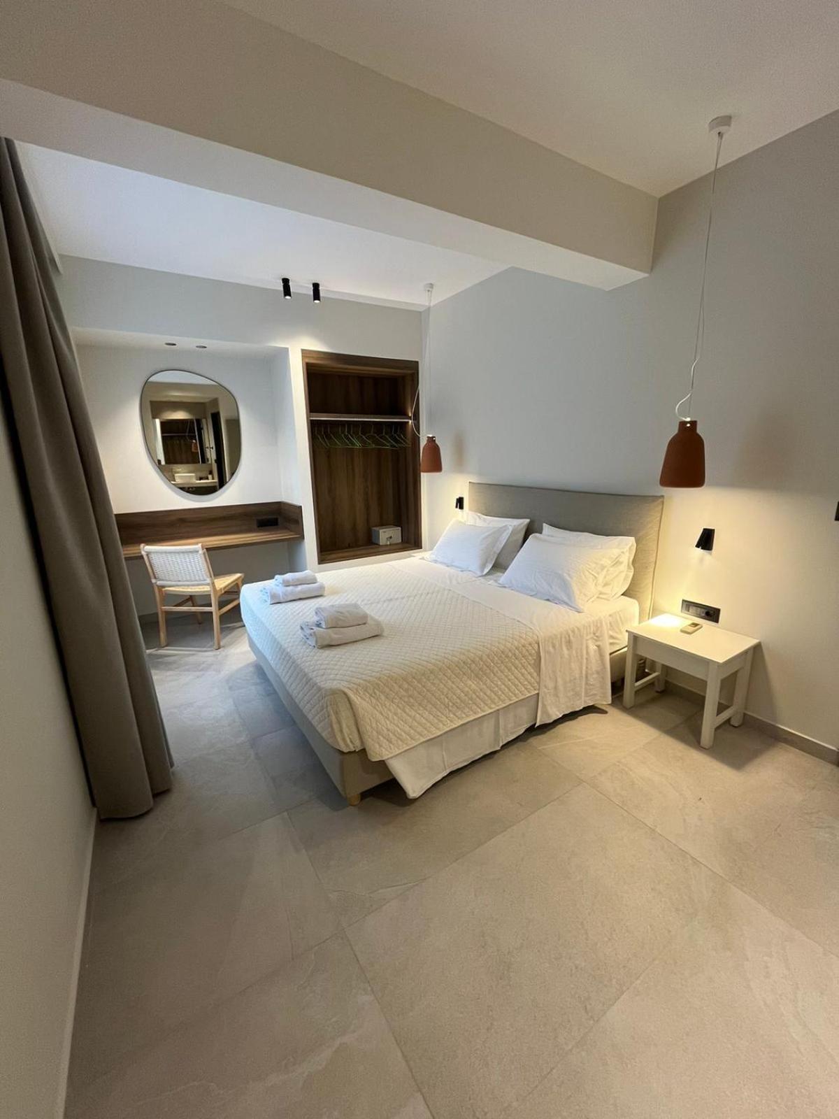 Mediterranean Sea Top Floor ปาไลโอโกรา ภายนอก รูปภาพ