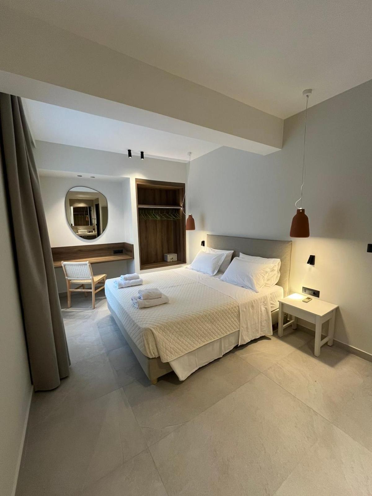 Mediterranean Sea Top Floor ปาไลโอโกรา ภายนอก รูปภาพ