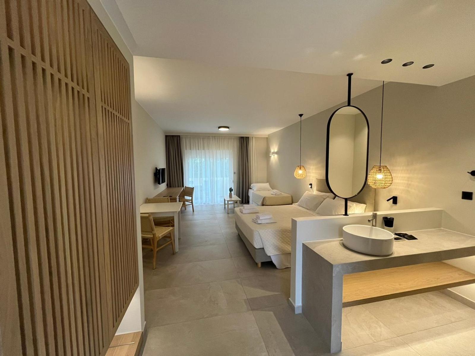 Mediterranean Sea Top Floor ปาไลโอโกรา ภายนอก รูปภาพ