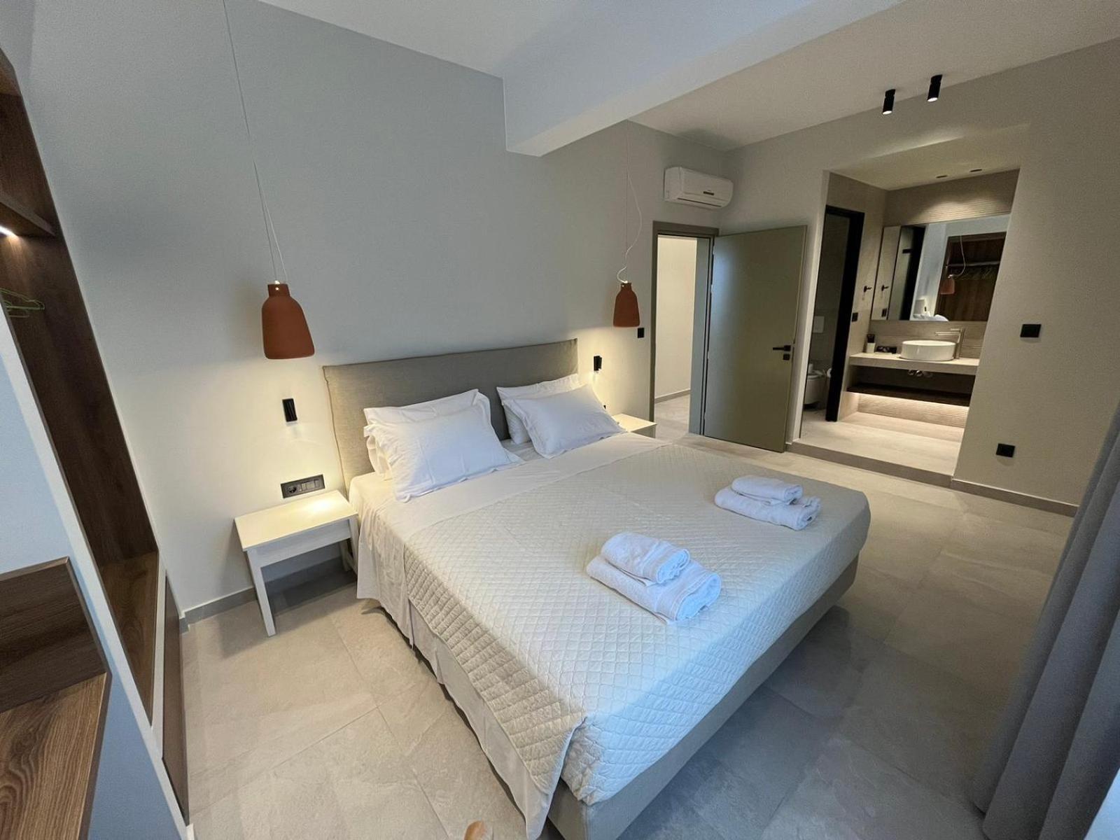 Mediterranean Sea Top Floor ปาไลโอโกรา ภายนอก รูปภาพ